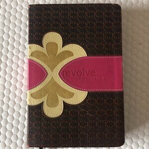 Revolve Devotional Bible For Teen Girls, Published By Thomas nelson
